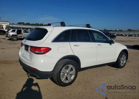 2017 Mercedes-Benz Glc 300 z USA, uszkodzony, nr VIN WDC0G4JB6HF215128